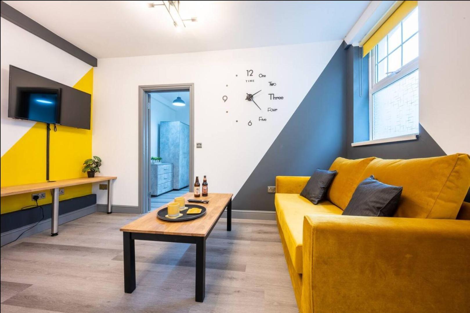Stunning One Bedroom Apartments Near Shops & Central Кардиф Екстериор снимка