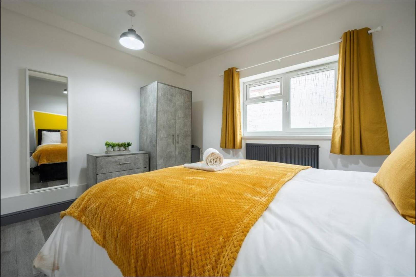 Stunning One Bedroom Apartments Near Shops & Central Кардиф Екстериор снимка